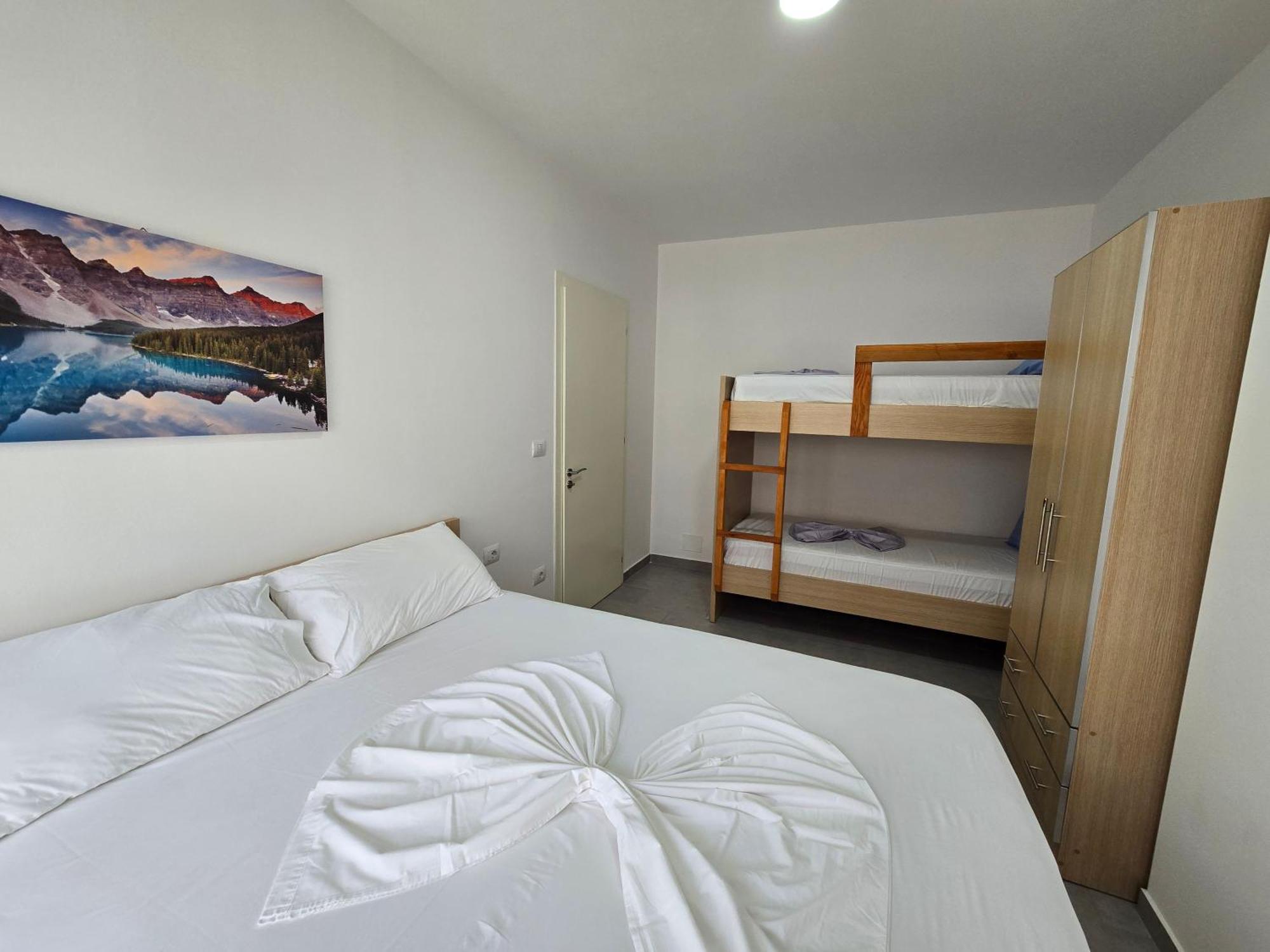 Roxhensi Apartment Shëngjin Екстериор снимка