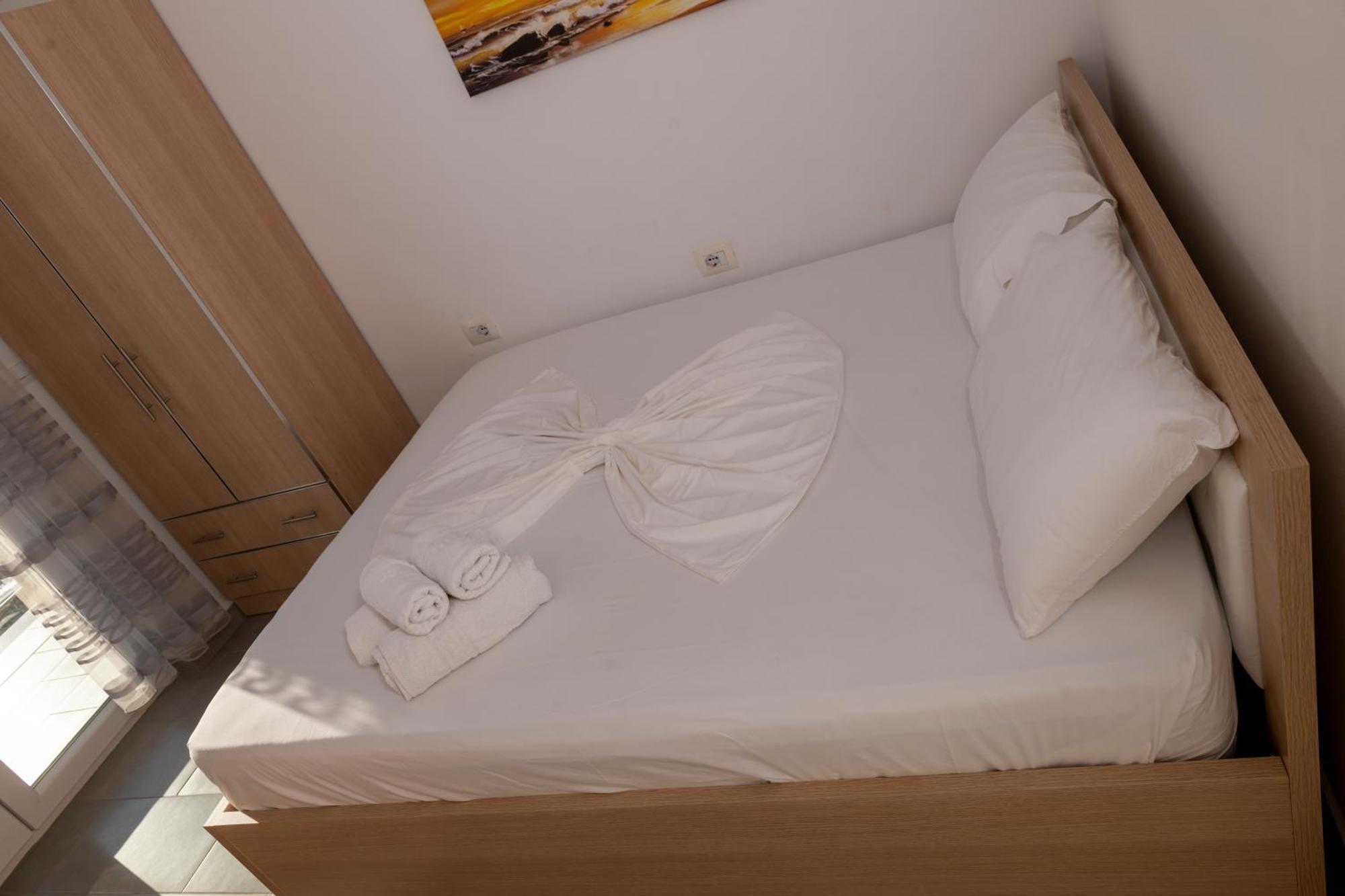 Roxhensi Apartment Shëngjin Екстериор снимка