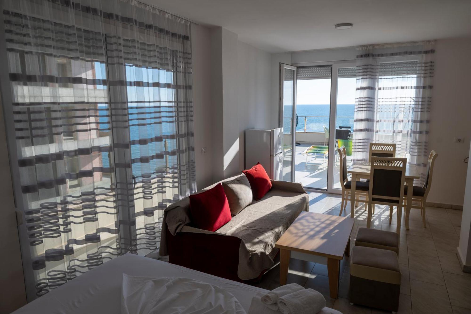 Roxhensi Apartment Shëngjin Екстериор снимка