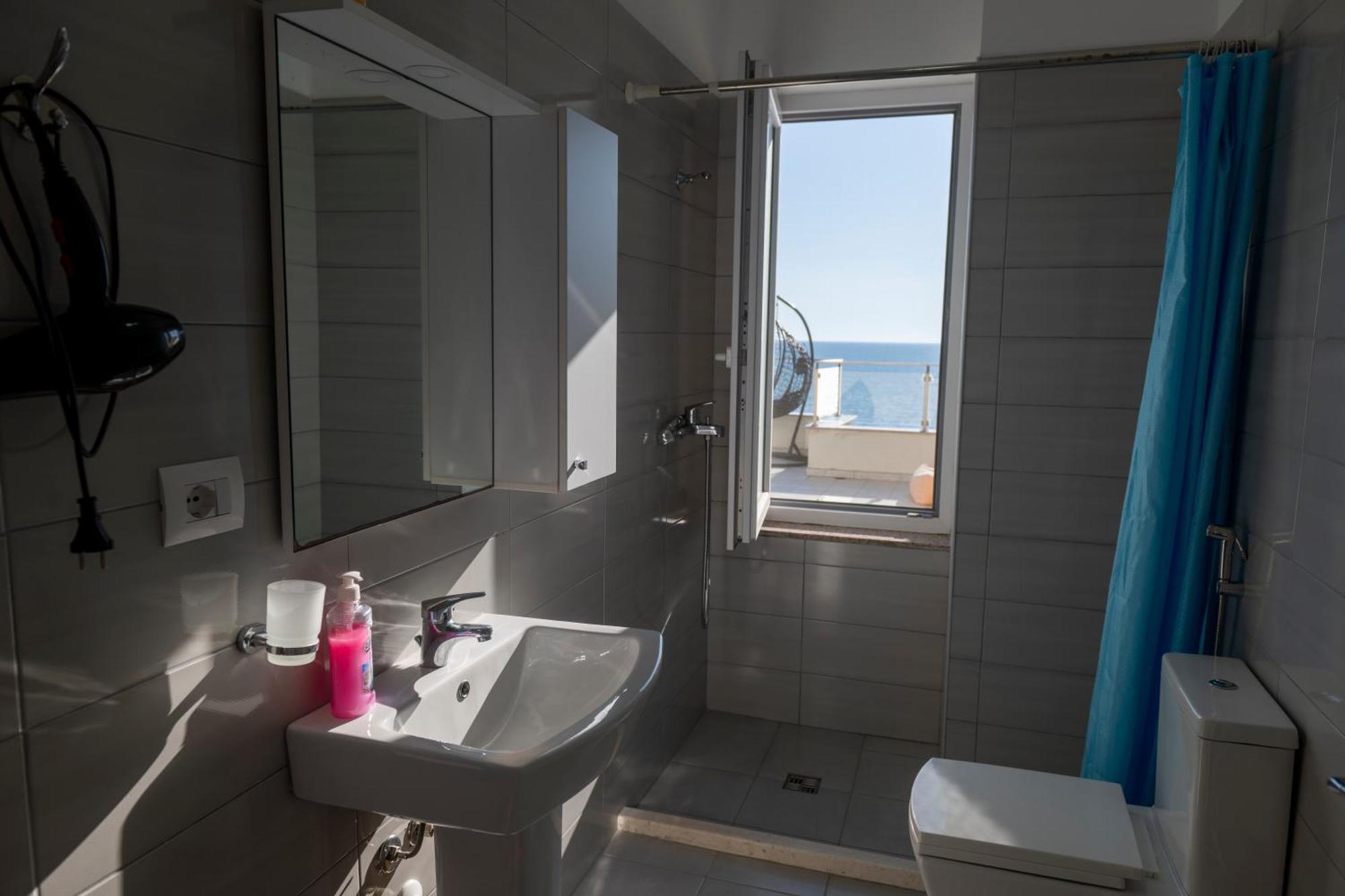 Roxhensi Apartment Shëngjin Екстериор снимка